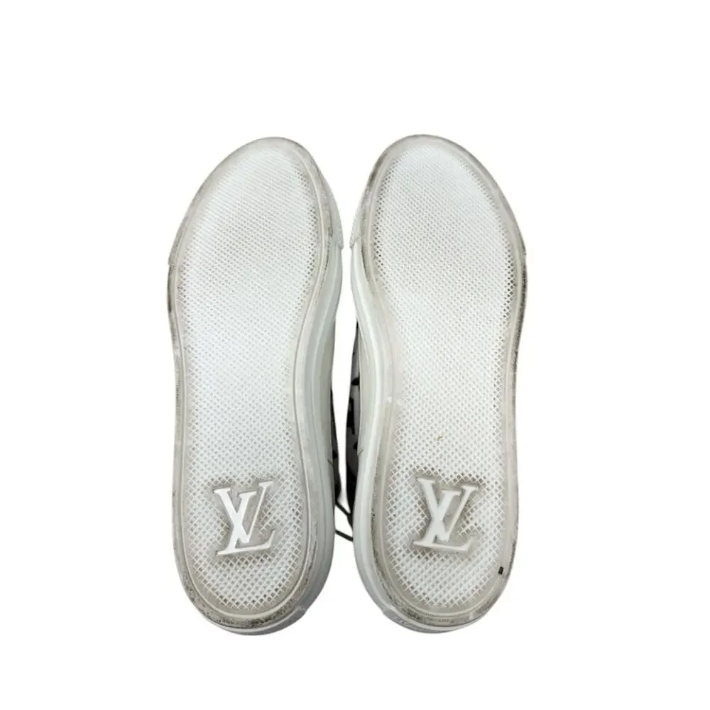 Louis Vuitton step into